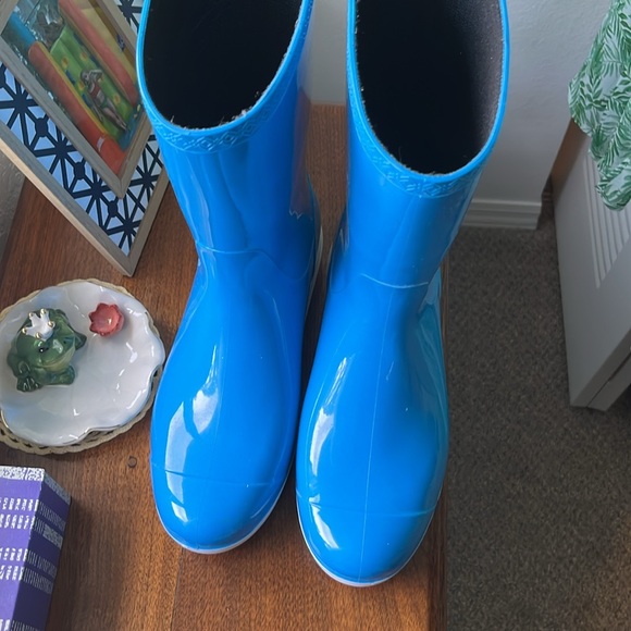 UGG Australia Sienna Rain Rubber Boots 8 Worn 2 Xs - Picture 9 of 12